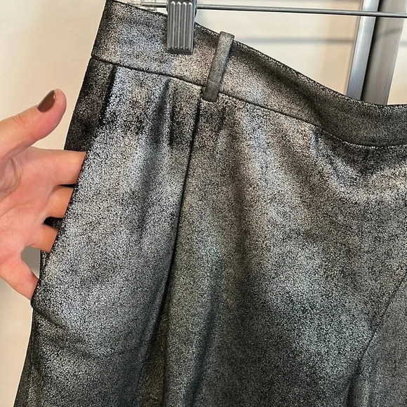 HALSTON HERITAGE Black Metallic Silver Genuine Leather Shorts, Size 8 - Picture 7 of 11